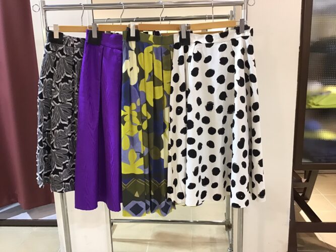 ボトムスセール